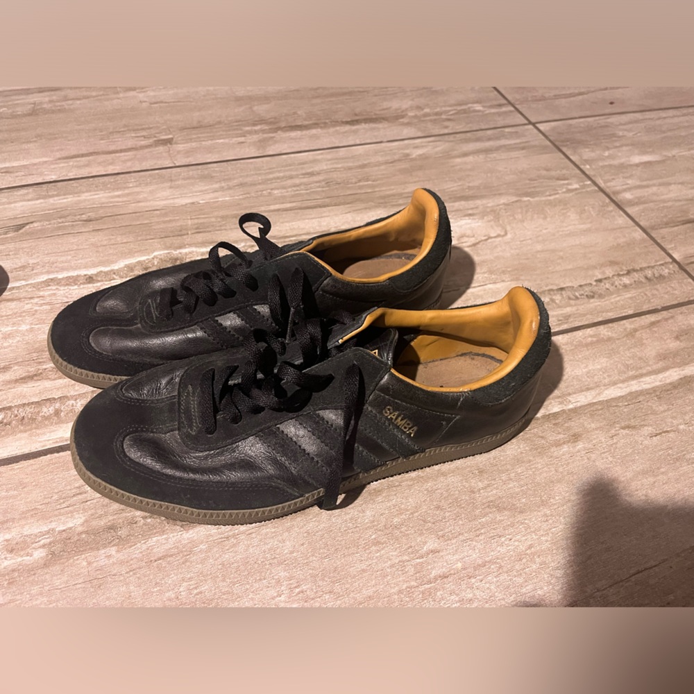 Adidas samba size 9 Men